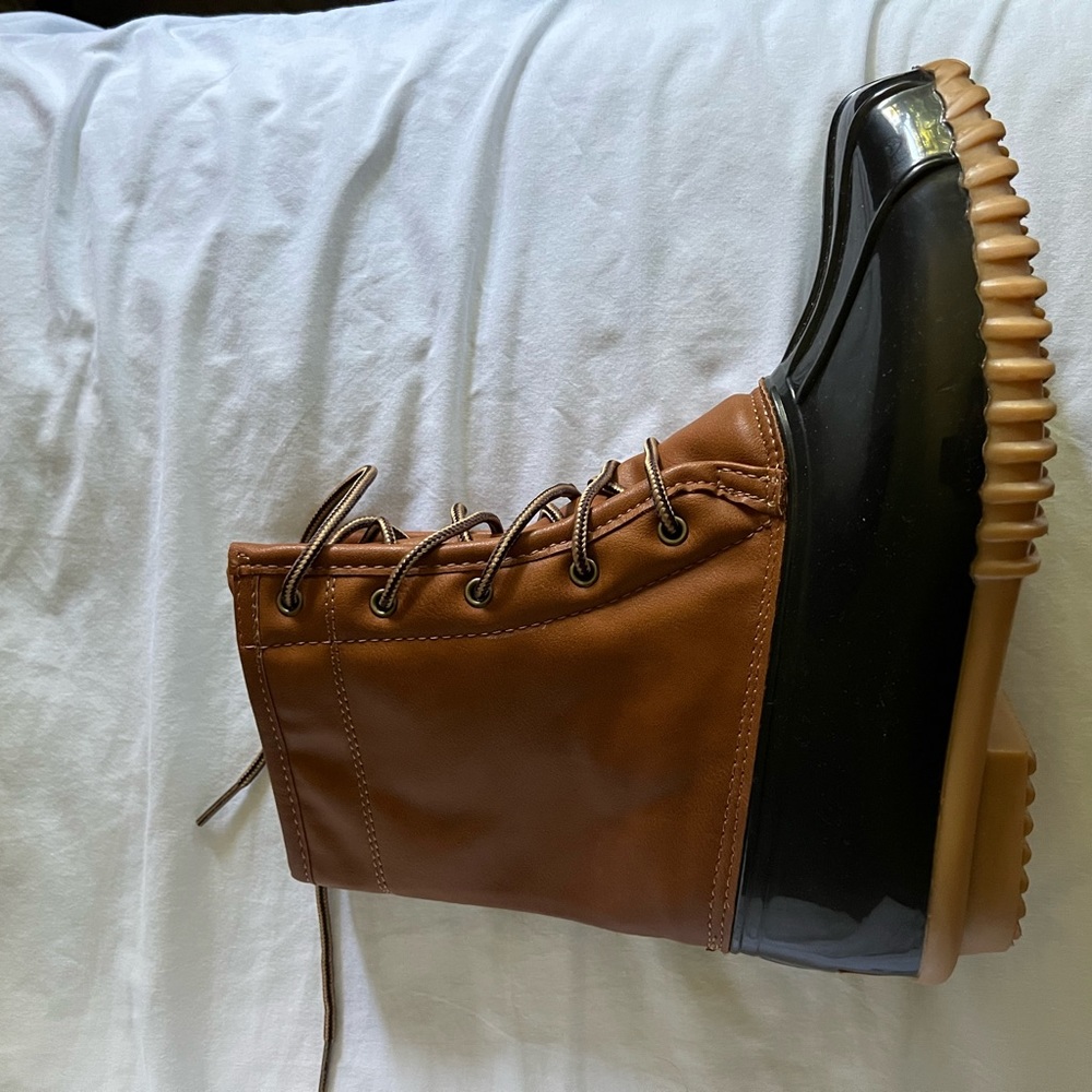 Woman’s Duck Boot